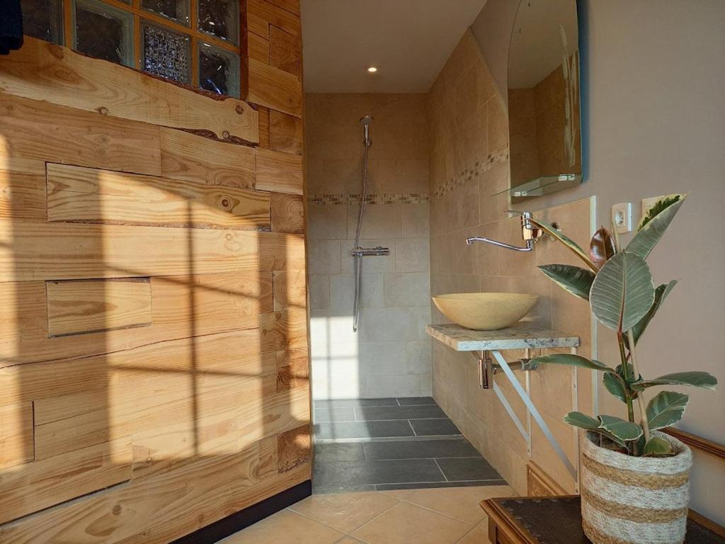 Chambres D'Hotes De Charme Entre Bayeux Et Les Plages Du Debarquement Sommervieu Exteriör bild